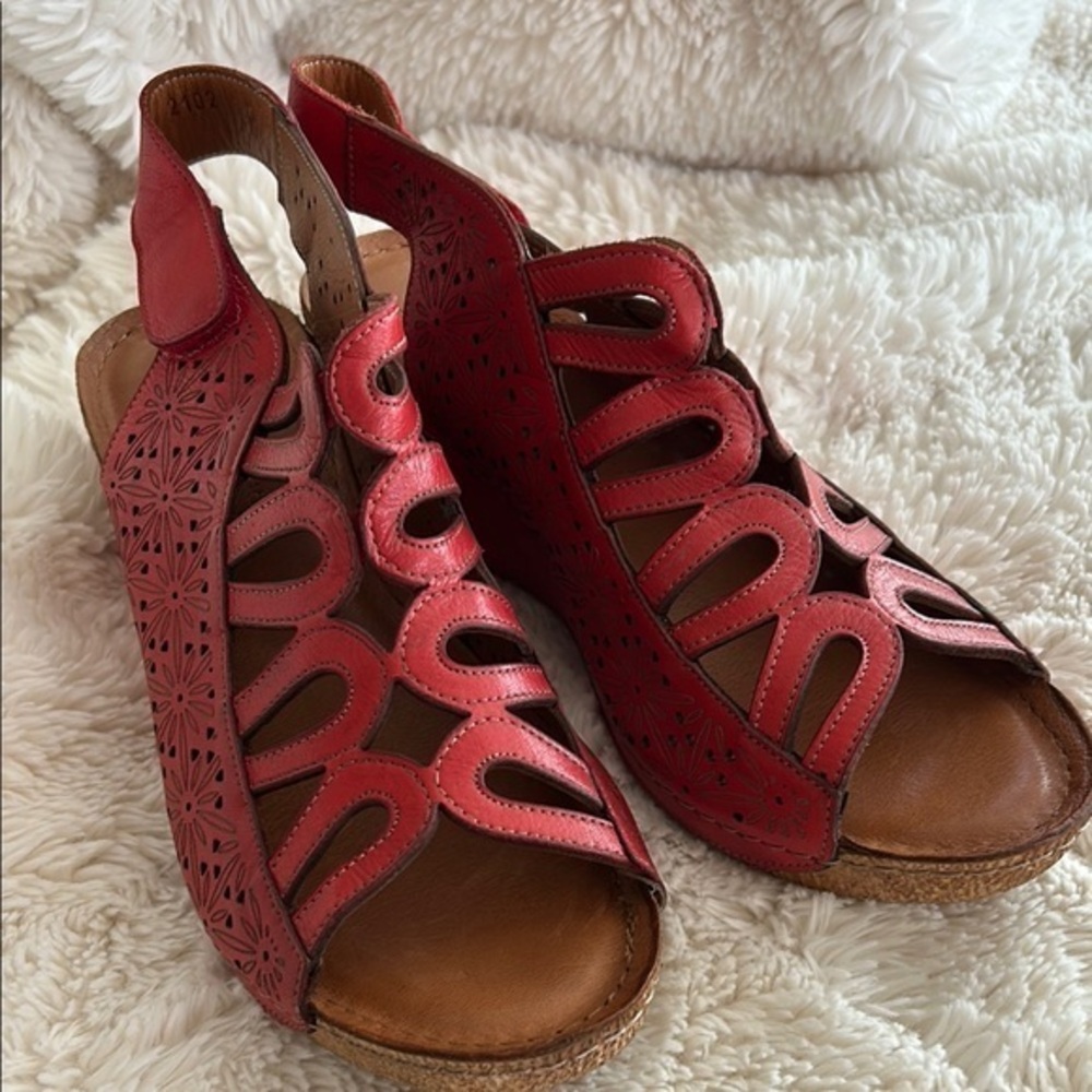 Spring Step Inocencia Red Leather Cutout Wedge Sandals